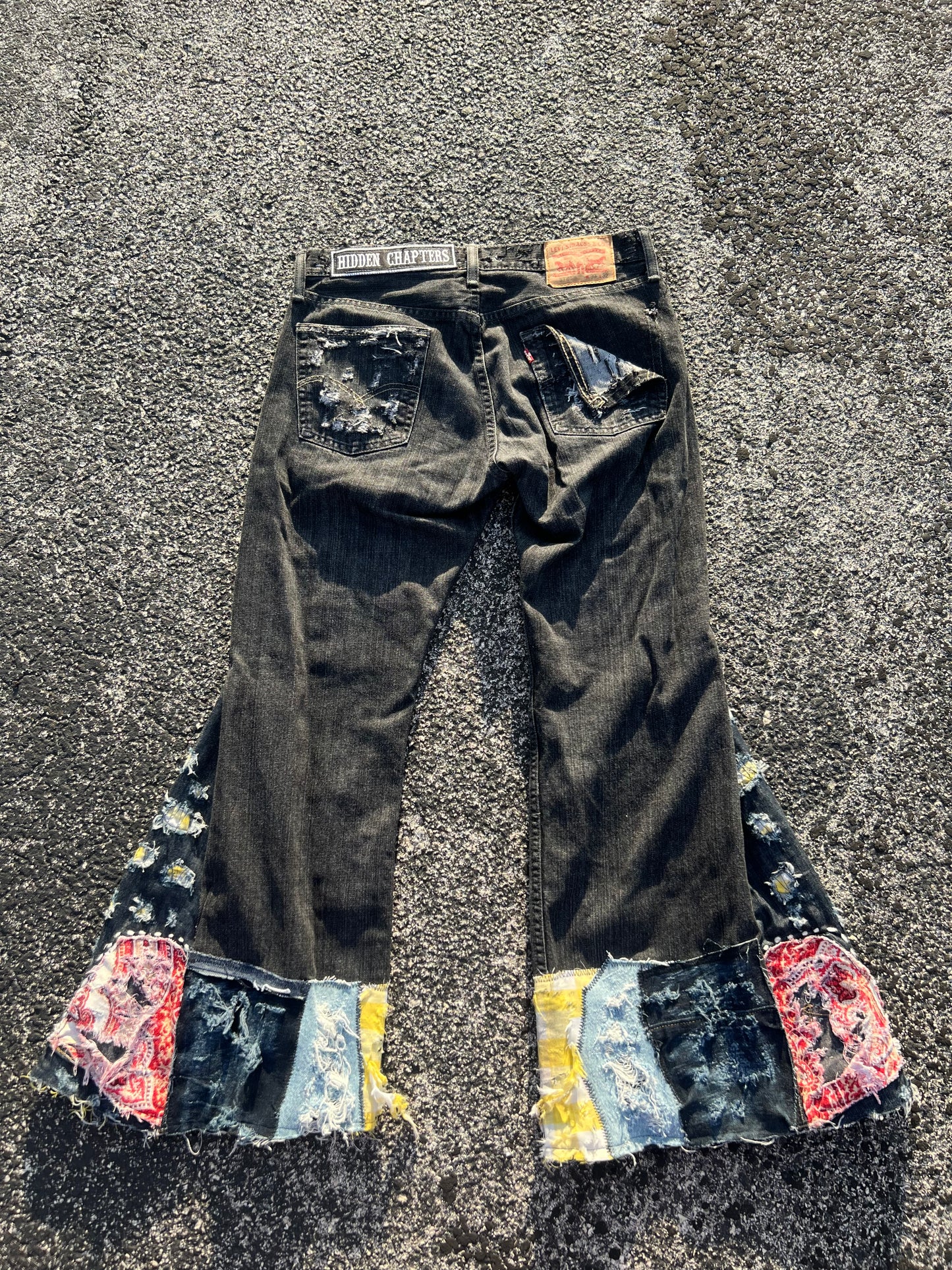 1/1 Flared Out (HiddenChapters) Jeans