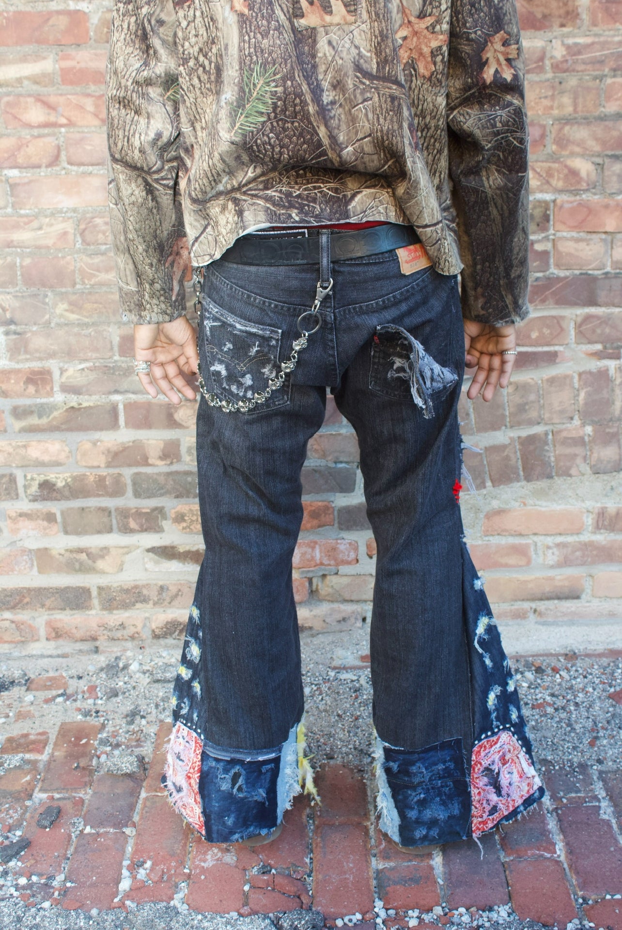 1/1 Flared Out (HiddenChapters) Jeans